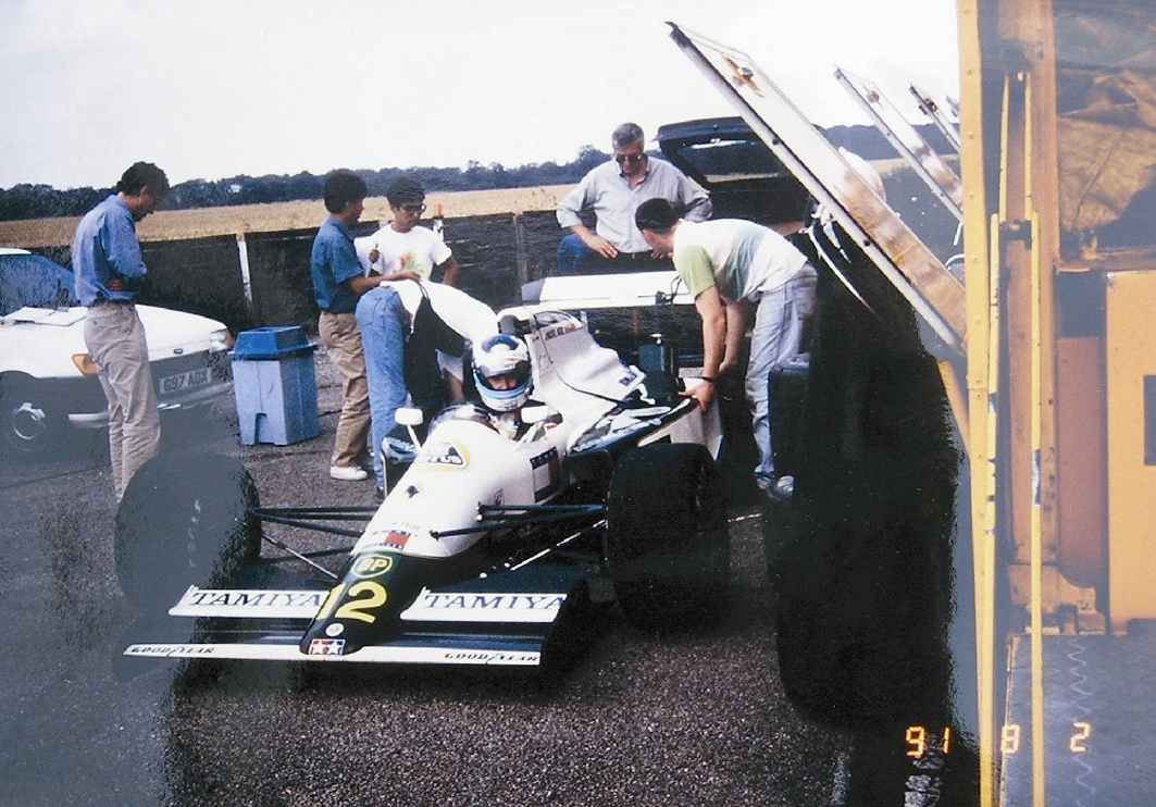 1991.8 ロータス・ヘーゼル・テストコース、TESTドライバーはミカ・ハキネン。
